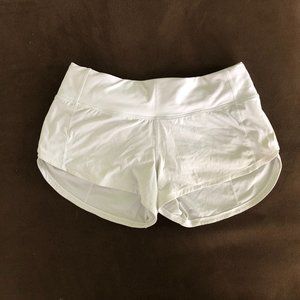 WHITE LULULEMON SPEED UP SHORTS SIZE 2
